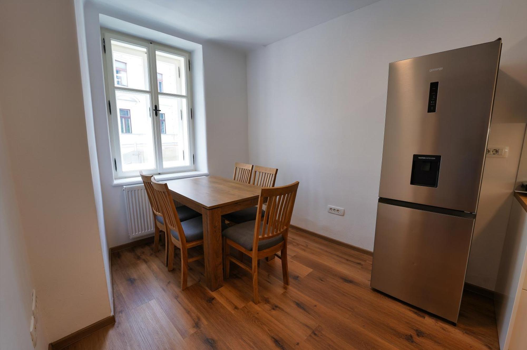 Apartments Metro 7 ลูบลิยานา ภายนอก รูปภาพ